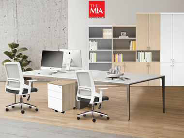 Choosing Swivel-Leg or Cantilever-Leg Chairs for the Meeting Room